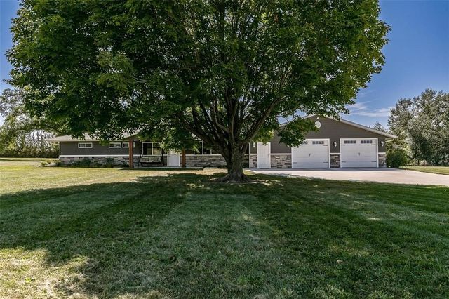2129 Echo Hill Road, Marion, IA 52302