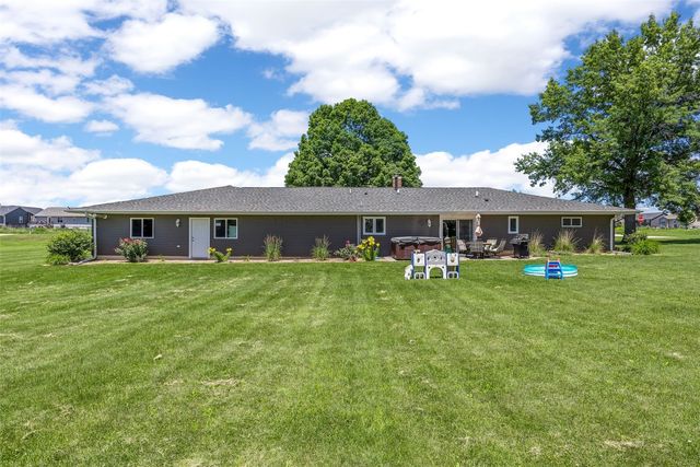 2129 Echo Hill Road, Marion, IA 52302