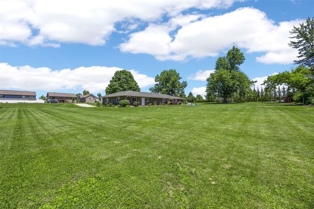 2129 Echo Hill Road, Marion, IA 52302