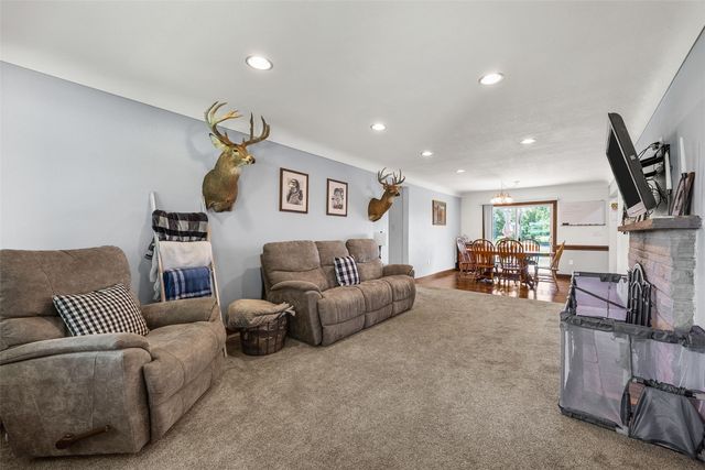 2129 Echo Hill Road, Marion, IA 52302