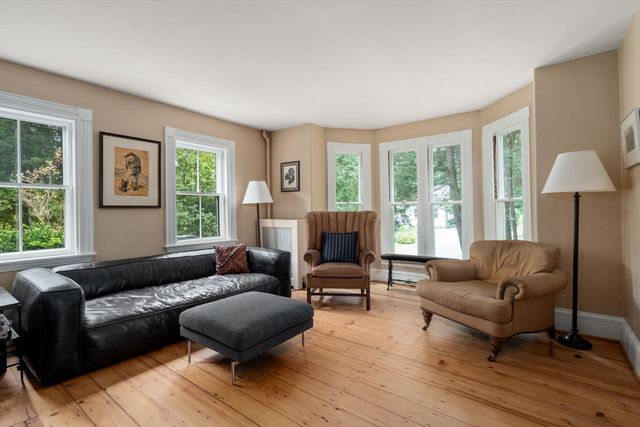 25 Farm Road, Sherborn, MA 01770