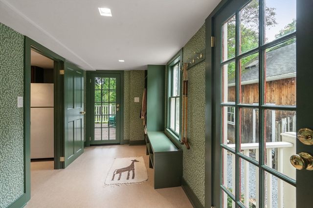 25 Farm Road, Sherborn, MA 01770