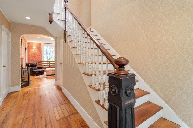 25 Farm Road, Sherborn, MA 01770
