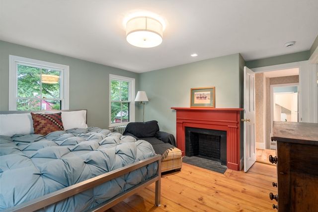 25 Farm Road, Sherborn, MA 01770