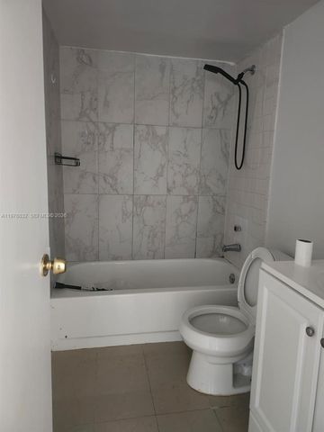 10037 Winding Lake Rd 102, Sunrise, FL 33351