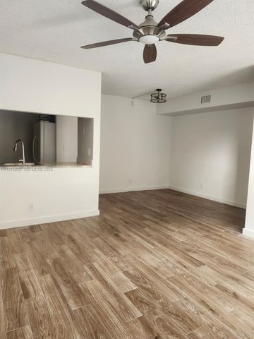 10037 Winding Lake Rd 102, Sunrise, FL 33351