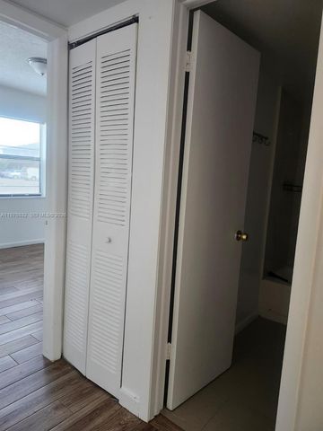 10037 Winding Lake Rd 102, Sunrise, FL 33351