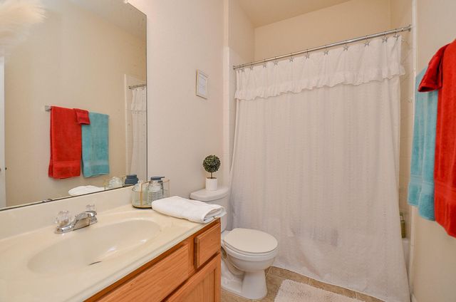 1706 Claremont Garden Circle, Houston, TX 77047