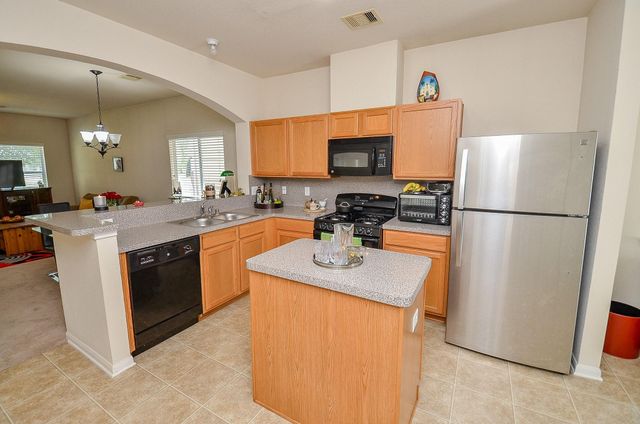 1706 Claremont Garden Circle, Houston, TX 77047