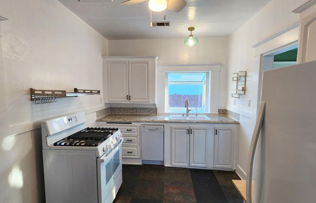 1373 N Echo Avenue, Fresno, CA 93728