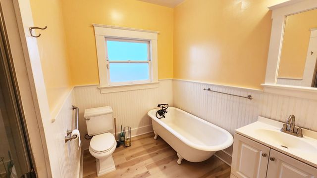 1373 N Echo Avenue, Fresno, CA 93728