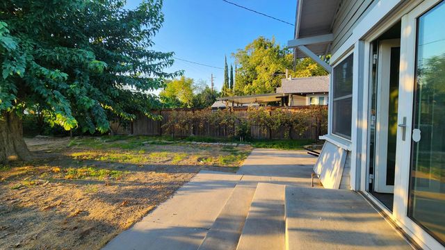 1373 N Echo Avenue, Fresno, CA 93728
