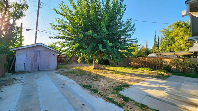 1373 N Echo Avenue, Fresno, CA 93728