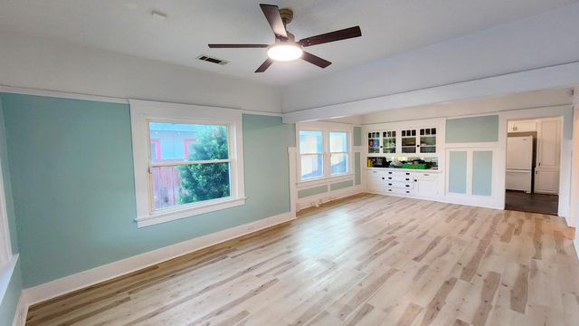 1373 N Echo Avenue, Fresno, CA 93728
