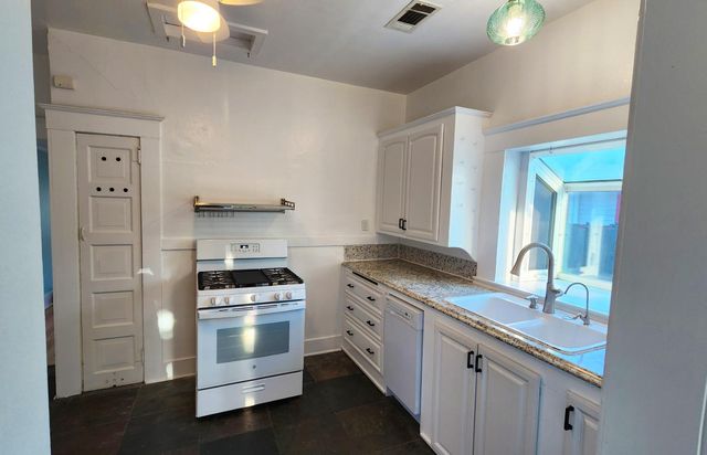 1373 N Echo Avenue, Fresno, CA 93728
