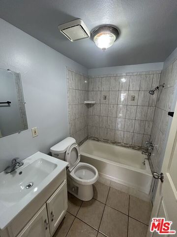 9715 S Broadway Unit 1, Los Angeles, CA 90003