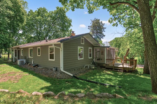 12020 Mayflower Circle, Hopkins, MN 55305