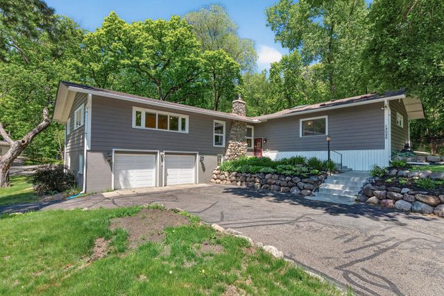 12020 Mayflower Circle, Hopkins, MN 55305