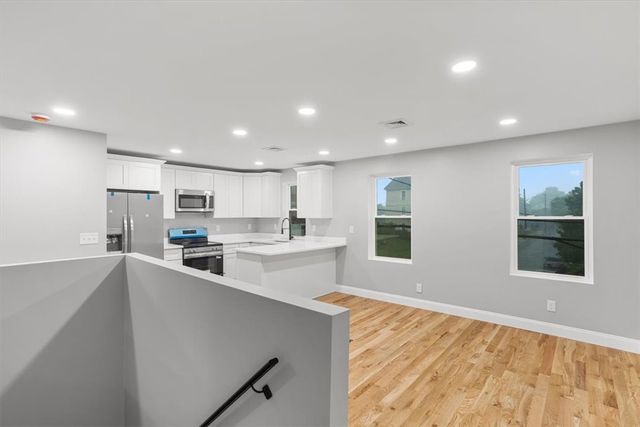 28 Potters Avenue, Providence, RI 02905
