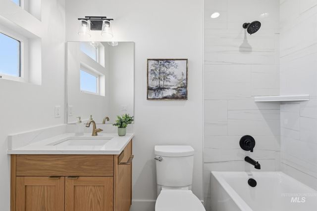 1561 Clear Creek Loop, Twin Falls, ID 83301
