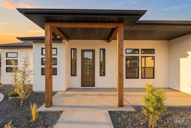 1561 Clear Creek Loop, Twin Falls, ID 83301