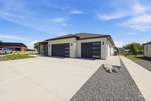 1561 Clear Creek Loop, Twin Falls, ID 83301