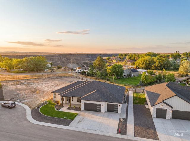 1561 Clear Creek Loop, Twin Falls, ID 83301