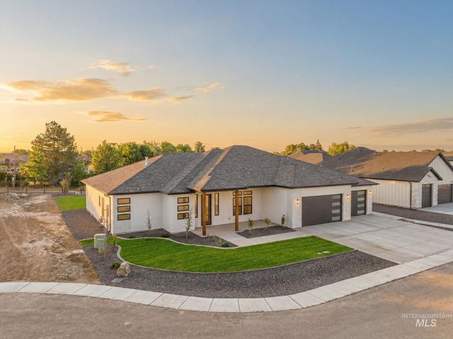 1561 Clear Creek Loop, Twin Falls, ID 83301