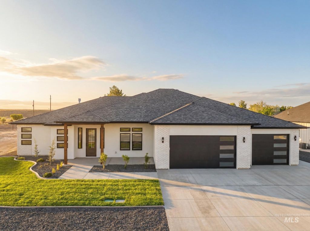 1561 Clear Creek Loop, Twin Falls, ID 83301