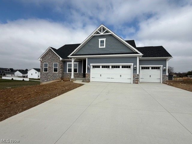 1443 Southbrook Circle NE, Canton, OH 44721