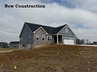 1443 Southbrook Circle NE, Canton, OH 44721