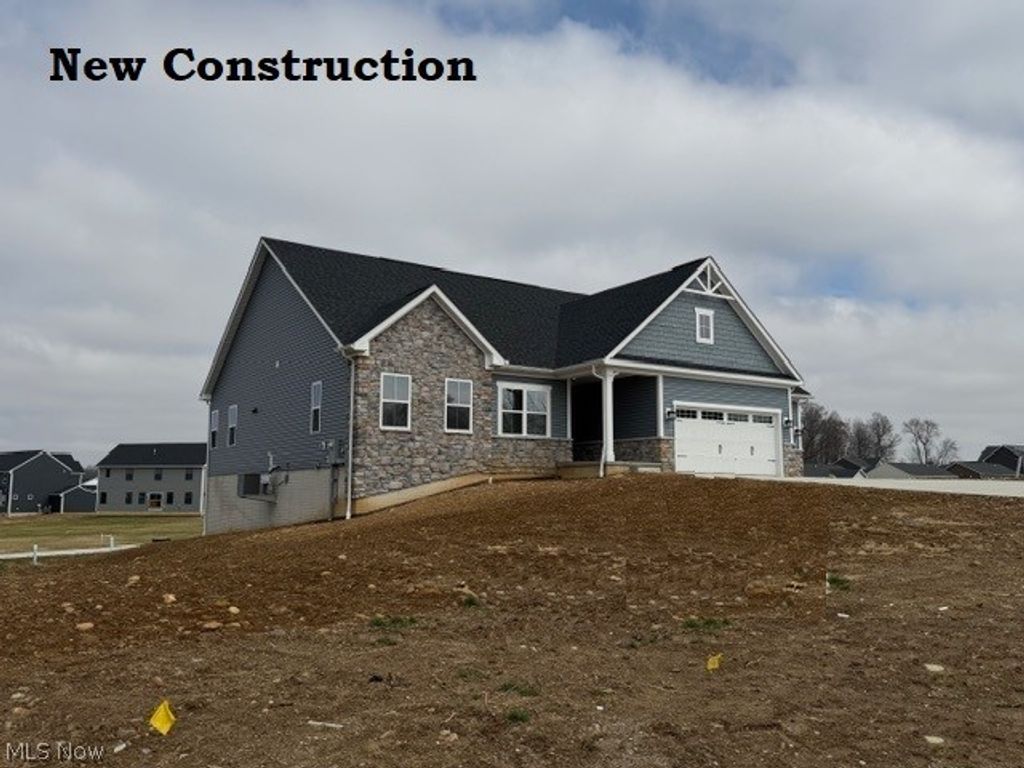 1443 Southbrook Circle NE, Canton, OH 44721