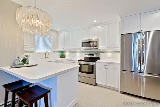 337 Rosemont St, La Jolla, CA 92037