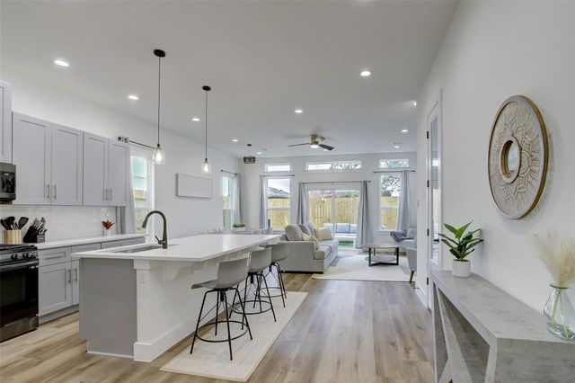 7119 Tierwester Street, Houston, TX 77021
