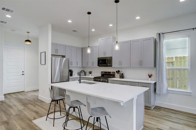 7119 Tierwester Street, Houston, TX 77021