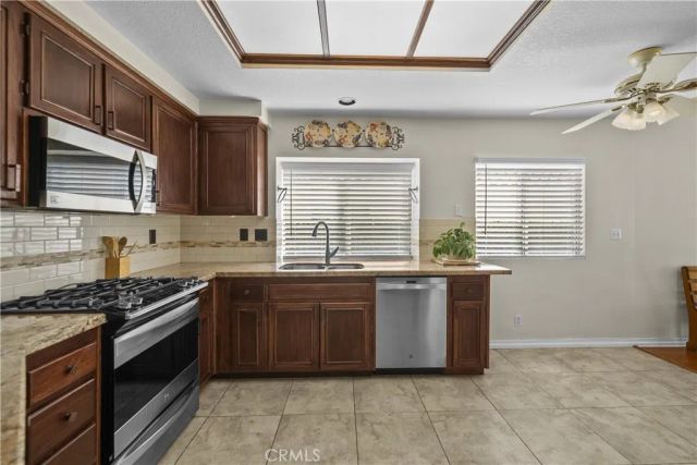 19346 Santa Maria, Newhall, CA 91321