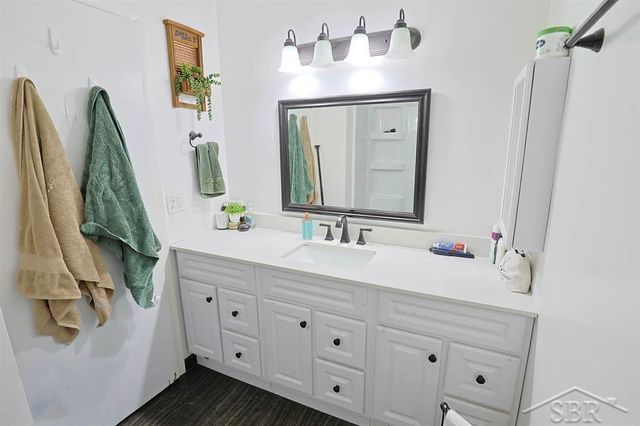 1841 Van Wagoner Drive, Saginaw Twp, MI 48638