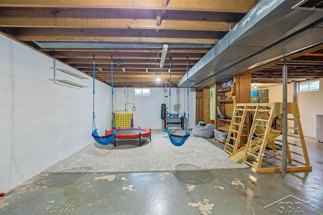 1841 Van Wagoner Drive, Saginaw Twp, MI 48638