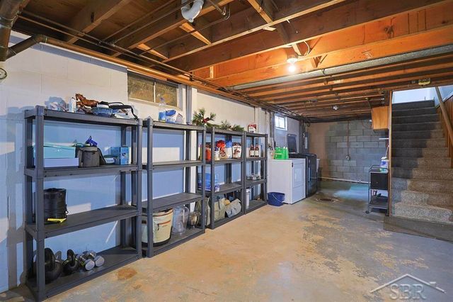 1841 Van Wagoner Drive, Saginaw Twp, MI 48638