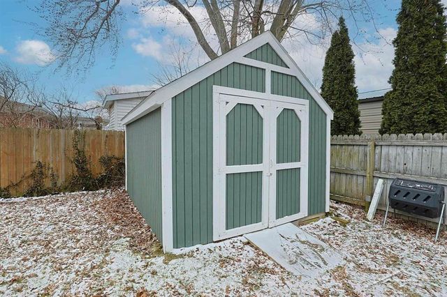 1841 Van Wagoner Drive, Saginaw Twp, MI 48638