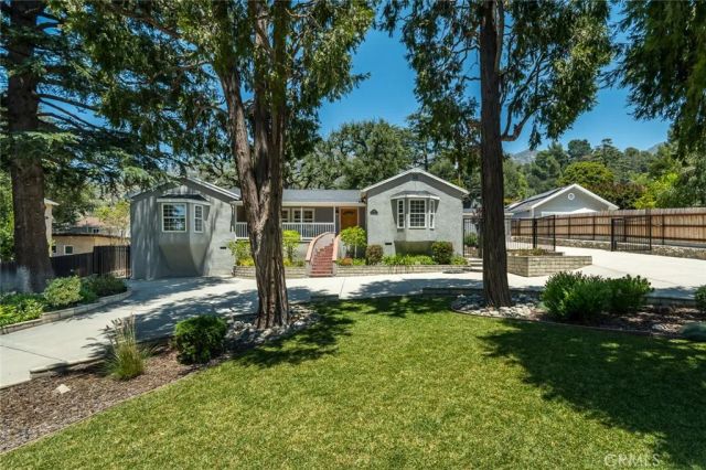 2363 Rockdell Street, La Crescenta, CA 91214