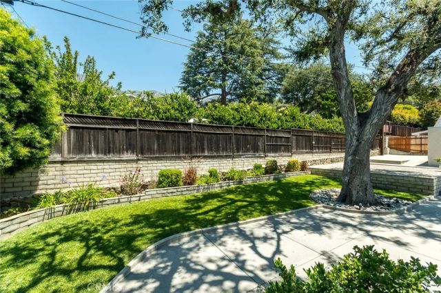 2363 Rockdell Street, La Crescenta, CA 91214