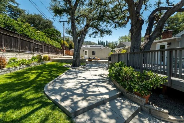 2363 Rockdell Street, La Crescenta, CA 91214