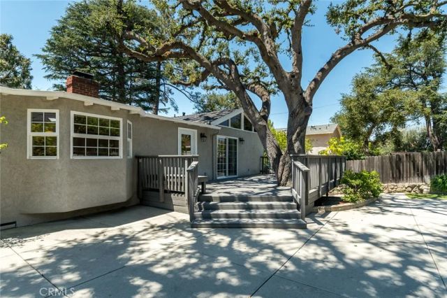 2363 Rockdell Street, La Crescenta, CA 91214