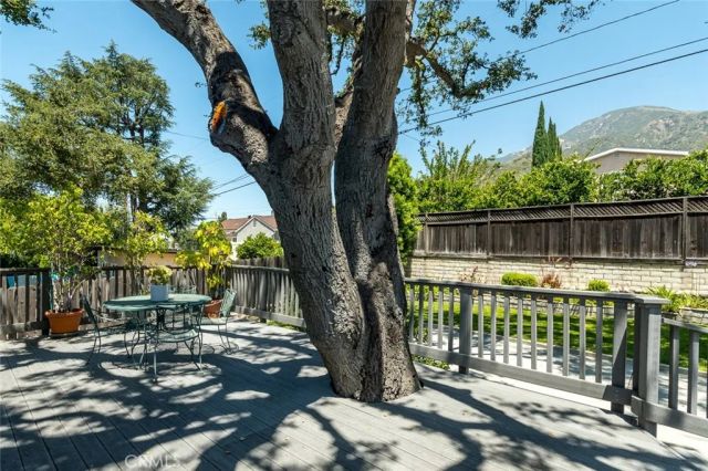 2363 Rockdell Street, La Crescenta, CA 91214