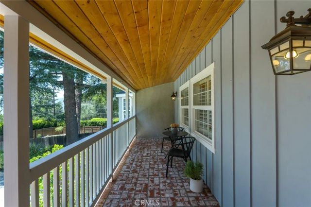2363 Rockdell Street, La Crescenta, CA 91214