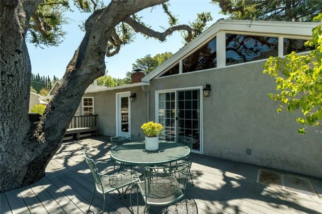 2363 Rockdell Street, La Crescenta, CA 91214