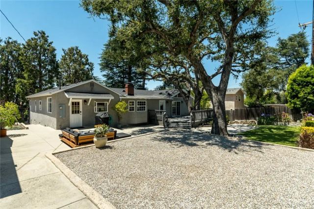 2363 Rockdell Street, La Crescenta, CA 91214