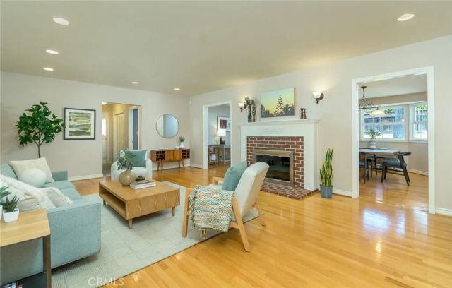 2363 Rockdell Street, La Crescenta, CA 91214