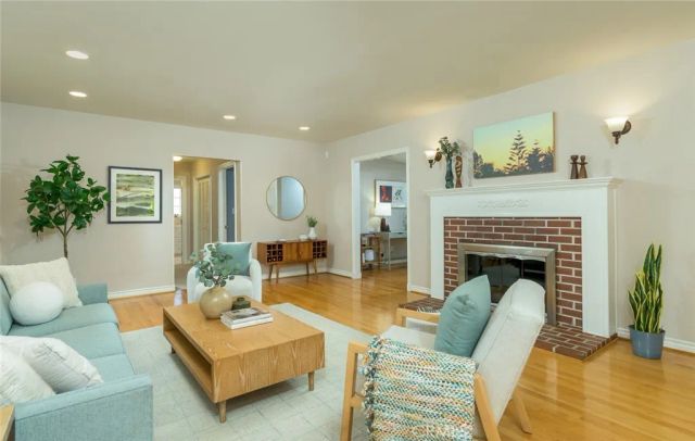 2363 Rockdell Street, La Crescenta, CA 91214